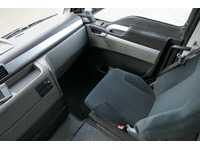 DOLD2821_2830708 vehicle image