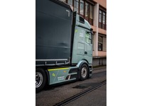 NFBE9310_2715642 vehicle image