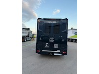 BW-M164_2819911 vehicle image