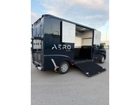 BW-M164_2819911 vehicle image