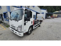 SEDU206_2692939 vehicle image