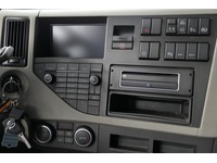 DOLD2821_2694093 vehicle image
