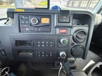 THOM6454_3002445 vehicle image