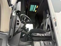 UNIK8334_2822880 vehicle image