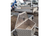 FUER278_2746866 vehicle image