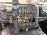 UNIK8334_2945996 vehicle image