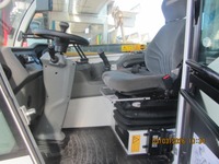 JAQU922_2838907 vehicle image