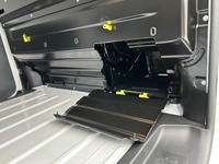 WIND191_2803275 vehicle image