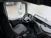 UNIK8334_2912818 vehicle image