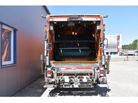 TOC1273_2928451 vehicle image