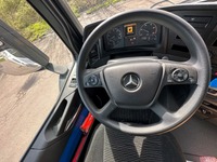 TMR8055_2868655 vehicle image