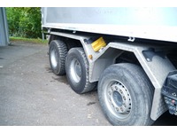 VEBI10438_2724213 vehicle image