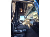 0514025 vehicle image