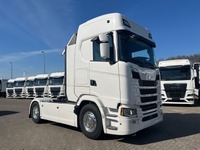 INTG9387_2786444 vehicle image