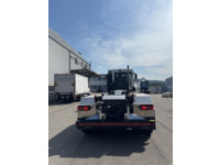 MANB1470_2970686 vehicle image