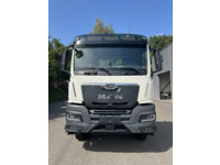 MANB1470_2970686 vehicle image