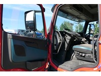 DOLD2821_2696934 vehicle image