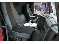 DOLD2821_2696934 vehicle image