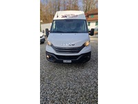 SOMM2698_751990 vehicle image