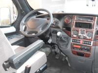 0483025 vehicle image