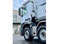 NFBE9310_2823584 vehicle image