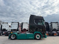 UNIK8334_2865606 vehicle image