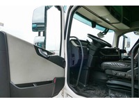 DOLD2821_2829353 vehicle image