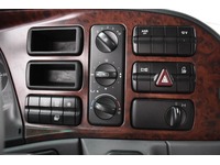 TOC1273_2661960 vehicle image