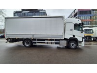 Rena3_2862376 vehicle image