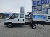 SEDU206_2102565 vehicle image