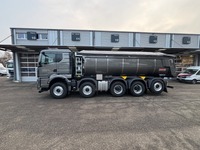 MANB1470_2814258 vehicle image