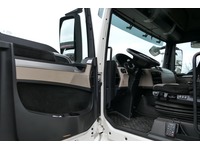 DOLD2821_2838920 vehicle image