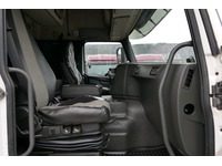 DOLD2821_2718708 vehicle image