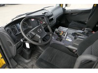 DOLD2821_2761648 vehicle image