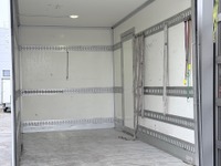 PERR4521_2787704 vehicle image