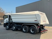 TMR8055_2868645 vehicle image