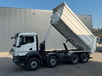 TMR8055_2868645 vehicle image