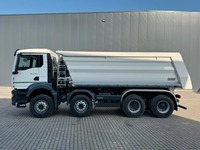 TMR8055_2868645 vehicle image