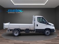 FLAA9869_2552352 vehicle image