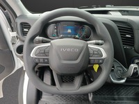 FLAA9869_2552352 vehicle image