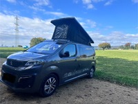 GLAU5204_2754527 vehicle image