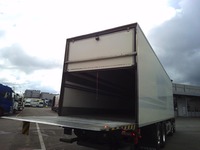 VTEG1075_2921632 vehicle image