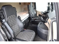 TOC1273_3057384 vehicle image