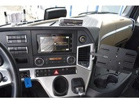 TOC1273_3057384 vehicle image