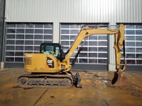 RINA4324_2917801 vehicle image