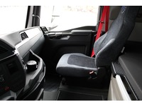 BFS260_2769878 vehicle image