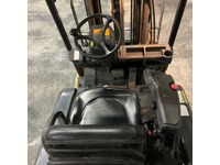 FLUT10406_2766854 vehicle image