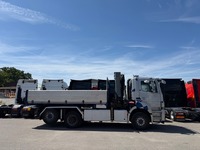 UNIK8334_2964577 vehicle image