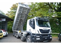 VEBI10438_2724211 vehicle image