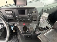 UNIK8334_2847145 vehicle image